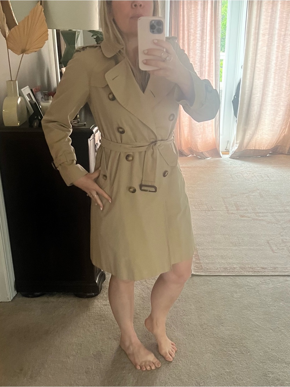 Burberry Khaki Trench Coat with Signature Check Lining - Picture 15 of 16